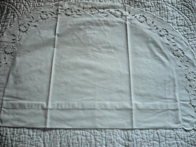 Linge Ancien taie d’oreiller brodée et festonnée - Photo 1/4