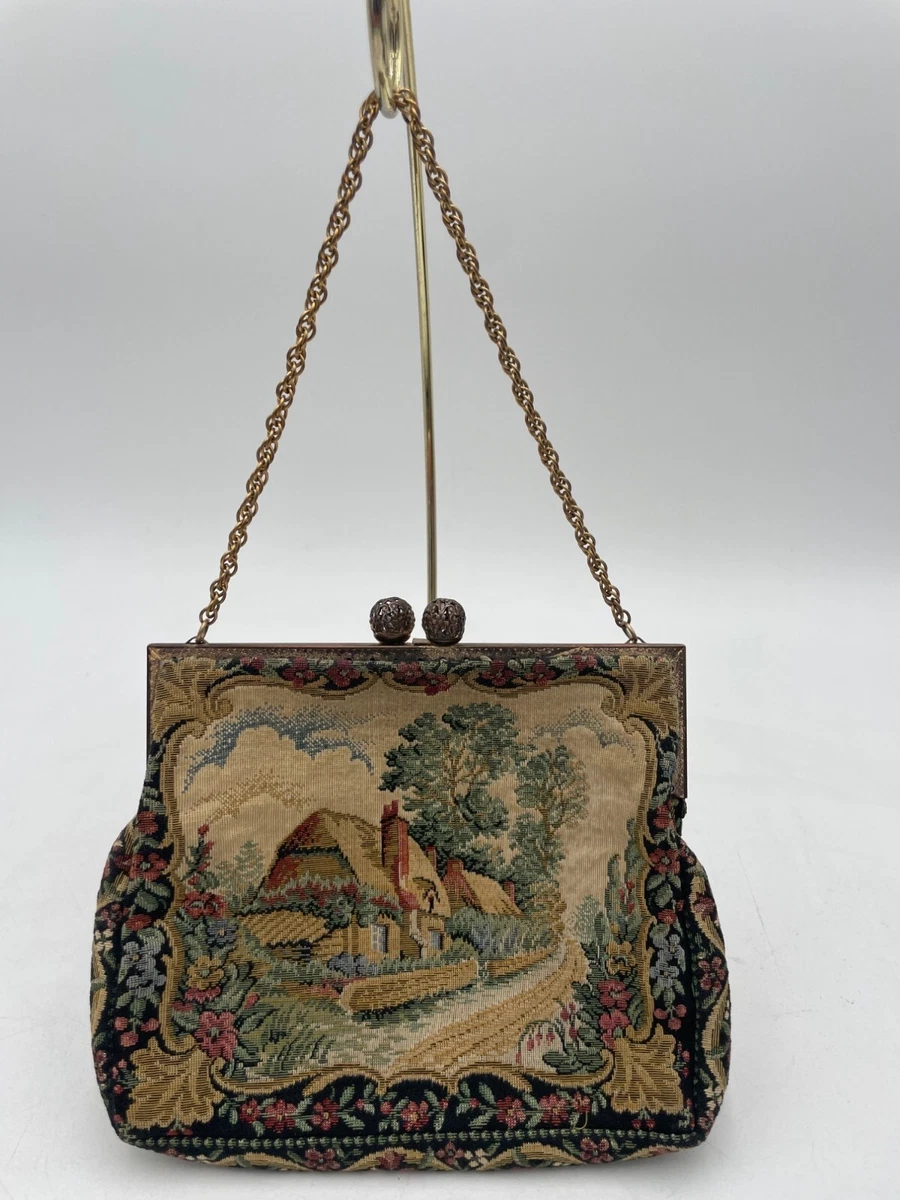 ヴィンテージ　WALBORG　バッグ　ボックス型 Vintage Walborg Beaded Handbag – Ballyhoo Curiosity Shop
