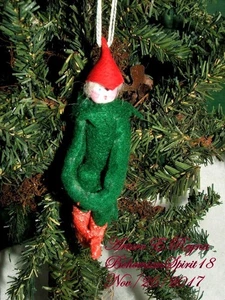 ELVES CHRISTMAS TREE HAND CRAFTED  ONE OF A KIND 3'' ORNAMENT - Picture 1 of 4