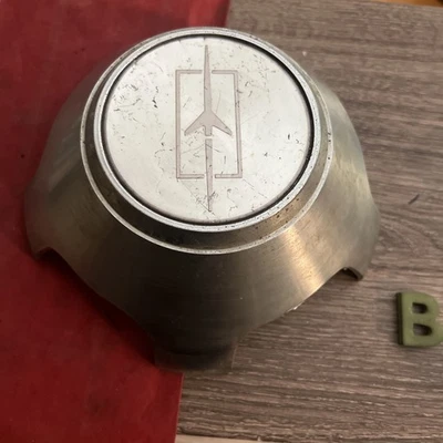 #B (1) Tapacubos central de rueda Royale Olds 88 98 1975-1978 OEM OLDSMOBILE Foto 1 de 4