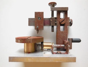 *** Modell-Drehmaschine (Drehbank) M 1 : xxx *** - Bild 1 von 8