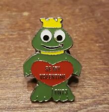 Amazon employee peccy pin Be my Valentine Frog Ont3 Rare