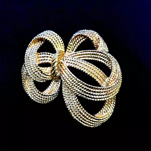Vintage Trifari Double Bow Brooch Rope Texture Gold Tone - Picture 1 of 4