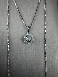 18ct Gold 0.43Ct Natural Round Cut Diamond Halo Pendant And Chain Set Certified - Picture 1 of 5