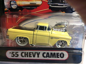 THE ORIGINAL MUSCLE MACHINES 1955 CHEVY CAMEO PICKUP TRUCK  1/64  55 CHEVROLET -