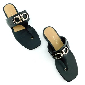 FERRAGAMO Size 7.5 C Wide RIKIS Black Thong Gancini Sandals Shoes - Picture 1 of 7