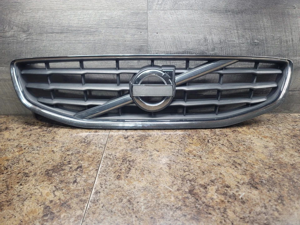 Rejilla cromada radiador superior delantero Volvo S60 2011 2012 2013 30795039 OEM 11-13.  Foto 1 de 4