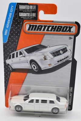 火柴盒凯迪拉克 One 客车 10/125 2016 超快长卡 — 第 1/2 张图片