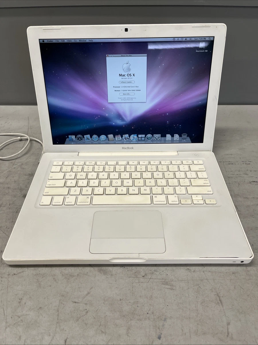 Apple MacBook （Early 2008）／ホワイト／OS無し 2008 年に買った最初