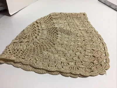 Gorra de ganchillo antigua para bebé, 1913. Necesita un poco de reparación.  Foto 1 de 4