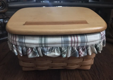 longaberger 1996 recipe basket with Wood crafts lid And Plaid Liner Cover