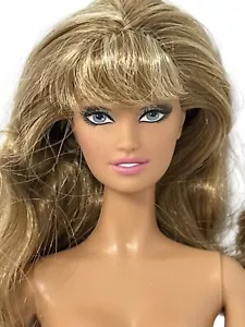 Mattel Barbie Cynthia Rowley G8064 Akt kürzlich unverpackt Lara Gesichtsform - Bild 1 von 3