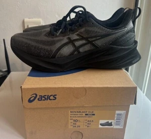 Asics Novablast 3 LE Men's Tennis Shoes Sports [US:10.5/282.5] NWT 1011B591-002 - Picture 1 of 8