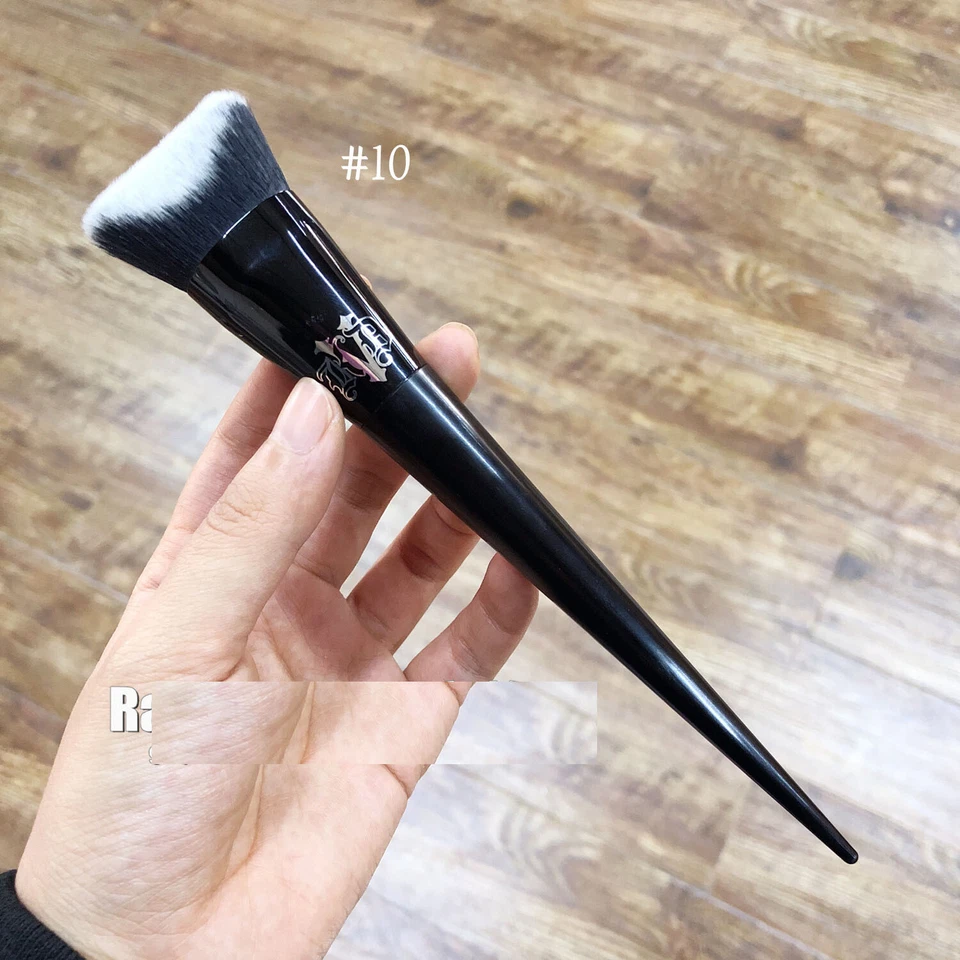 Cepillo base 10# Kat Von D Lock-It Edge #10 ganador de Allure Beauty *NUEVO* ¡$34! Foto 1 de 4