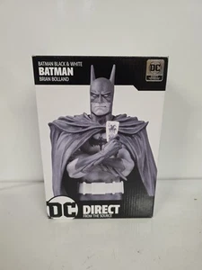 DC Direct Batman Black & White Brian Bolland Statue - Picture 1 of 5