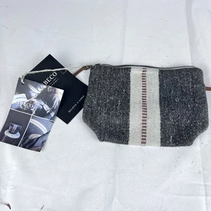 Libeco Believe In Linen The Belgian Linen Luc Stripe Pouch 9”x6” MSRP: $62 - Picture 1 of 10