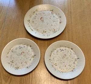 Temper-Ware By Lenox Merriment Lot of 3 Plates 1 Salad Plate & 2 Dessert Plates - Picture 1 of 3