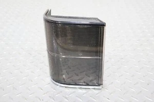 Luz ficticia interior trasera derecha derecha 92-95 Jaguar XJS (lente ahumada) OEM DAC7394 - Imagen 1 de 9