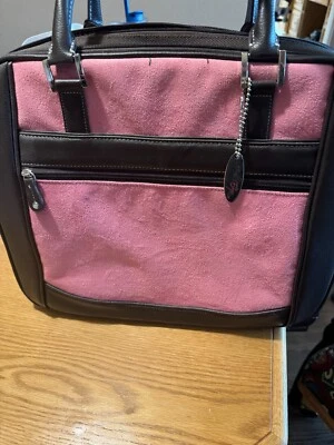 Mobile edge pink suede laptop case, gently used, non smoking home - Image 1 of 4