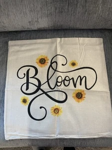 Farmhouse 18” Throw Pillow Cover Bloom With Sunflowers New - Picture 1 of 1