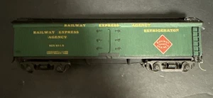 Walthers HO Scale Railway Express Agency Refrigerator Freight Box Car REX 6116 - Picture 1 of 6