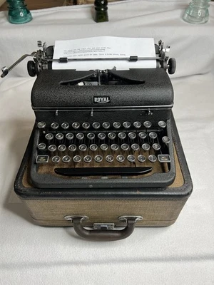复古 1946 年 非常好 Royal QDL 便携式打字机 带外壳 外观和类型 非常好 — 第 1/4 张图片