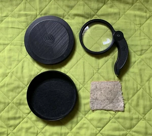 Lupa plegable grande de mano vintage en caja (2x) - Era soviética de la URSS de 1970 ‎ - Imagen 1 de 5