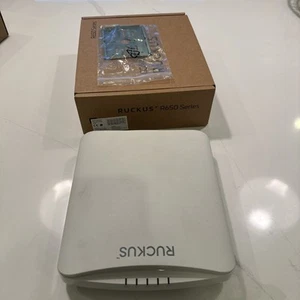 Ruckus 901-R650-US00 Dual-Band 802.11ax Wireless Access Point Unleashed - Bild 1 von 2