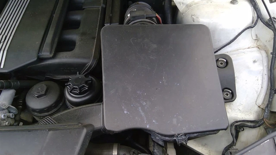 Воздухоочиститель с откидным верхом Thru 9/05 подходит для 01–06 BMW 330i 234558 - Изображение 1 из 4