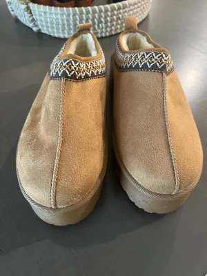 Zapatillas de mocasín sin cordones forradas de gamuza Foto 1 de 4