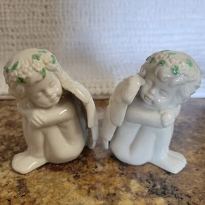 Pair of Angel Cherubs Shelf Sitters sitting together eyes closed sweet EUC - Picture 1 of 5