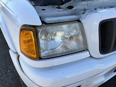 Used Turn Signal / Parking Light Assembly fits: 2004 Ford Ranger Park Lamp-Turn - Image 1 of 4