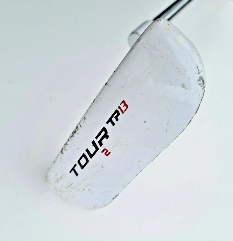 Dunlop Tour 2 TP13 Blade Putter, Approximately 34.5 Inches - Image 1 of 4