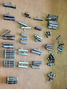 Potenciómetros diversos sin probar* - Imagen 1 de 8