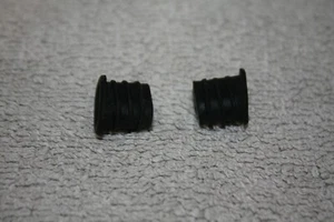 GUMMILAGEREINSATZ FÜR Q15, Q35, Q55, Q65 FRONTGRILL 2er SET - Bild 1 von 1