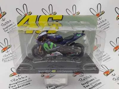 Die Cast 1/18 "Yamaha Yzr-M1 World Championship 2015" Valentino Rossi - Image 1 of 2