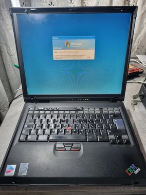 IBM ThinkPad R50e - 40 GB HDD, Intel Pentium-M, 768 MB RAM - Immagine 1 di 4