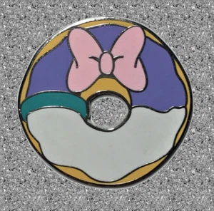 Daisy Pin Donut Mystery Collection Mickey & Friends - Picture 1 of 1