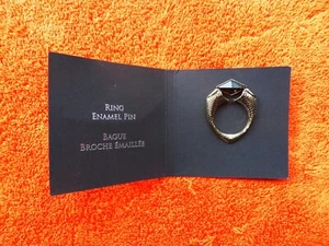 *neu & versiegelt * HARRY POTTER MARVOLO GAUNT RING EMAILLE ABZEICHEN PIN - Bild 1 von 4
