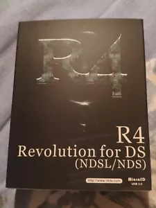 R4 Revolution NDS Avec 28 Jeux - Imagen 1 de 4