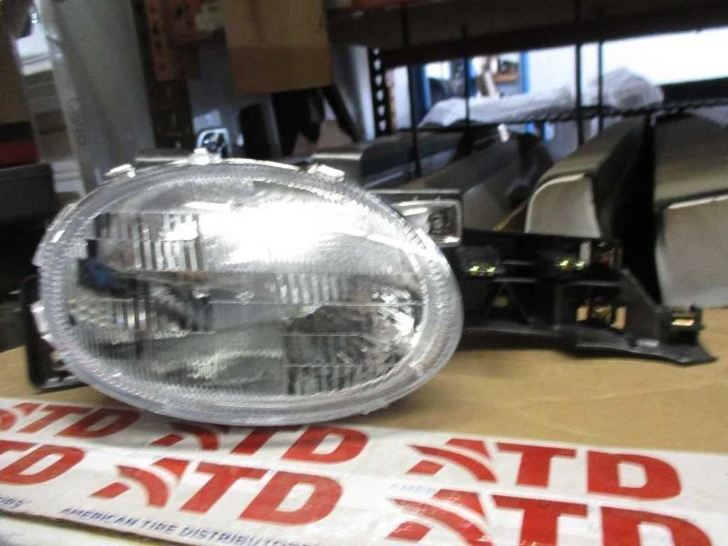 Passenger Right Headlight Fits 95-99 NEON 90553 Foto 1 de 3