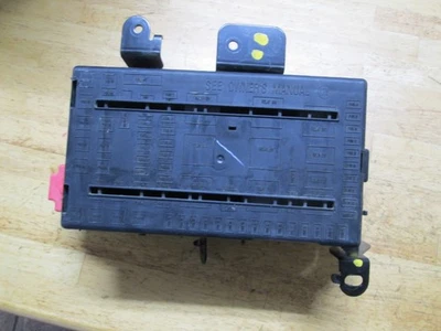 2005 2006 FORD F250 F350 SUPER DUTY FUSE BOX 6C3T-14A067-BB - Image 1 of 4