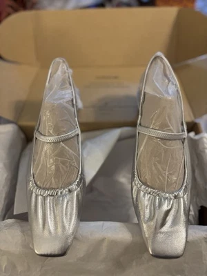 Vince Venice silver Leather Slingback Sandals Square Toe Size 7 1/2 NIB - Image 1 of 4