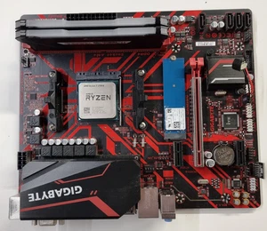 Pakiet PC GIGABYTE B450M GAMING RYZEN 7 2700X 3,7 GHz CPU 16GB DDR4 512GB NVMe - Zdjęcie 1 z 11