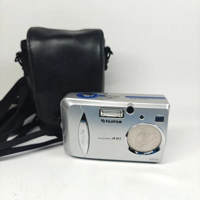 Fujifilm FinePix A303 3.2MP Digital Camera Compact Silver Digicam + Bag - Image 1 of 4