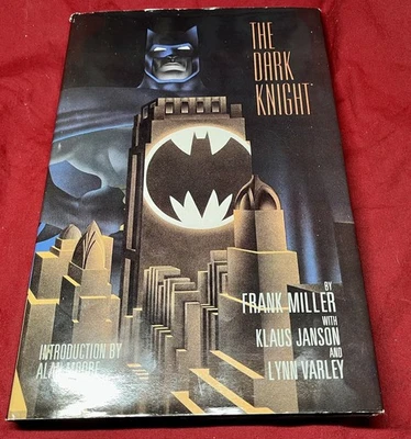 SIGNED Batman The Dark Knight by Frank Miller - Graphitti Designs / DC Comics - Image 1 of 4