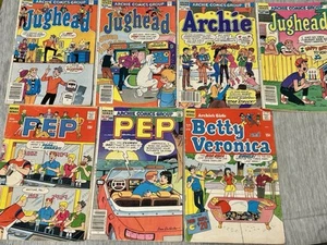 (7) ARCHIE Comics Digest Library Magazines Jughead Comic Books 70s 80s - Picture 1 of 10