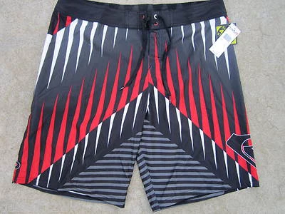 NOVO* MAIÔ QUIKSILVER MASCULINO 32 SHORTS BOARDSHORTS Sem Dentes 22 VERMELHO PRETO - Imagem 1 de 3