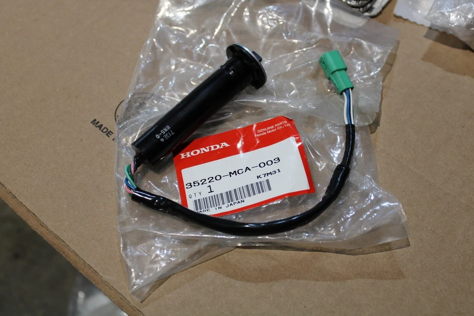 Unidad de cancelación de señal de giro Honda genuina 01-17 GL1800 Goldwing1800 35220-MCA-003 Foto 1 de 1