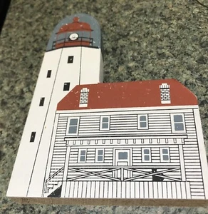 Cat's Meow Lighthouse Montauk Point Lighthouse © 1990 - Picture 1 of 2